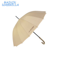 Förderndes starkes Sombrillas 16k beige gerader langer Handgriff-Regenschirm-Gewohnheits-Logo für Männer Herstellen durch China-Sonnenschirm-Fabrik